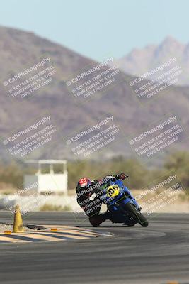 media/Oct-30-2025-Racers Edge (Thu) [[dabbdaf680]]/3-B Group/Session 2 (Turn 14)/